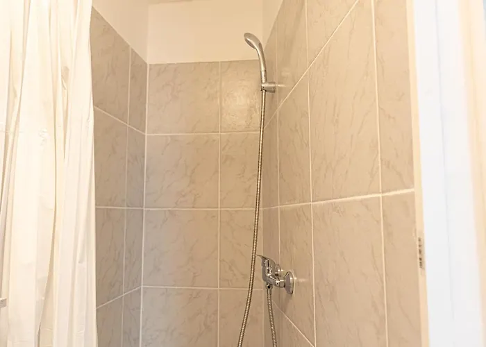 3 Standard 1111 Apartman *